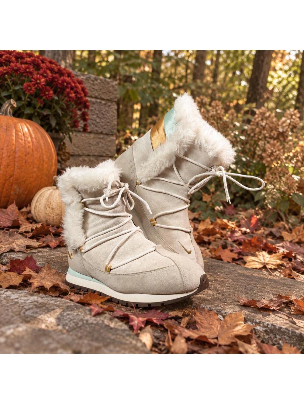 NIKE Y2K FUR LINED WINTER BOOTS BEIGE GOLD